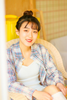 我和小表妺在车上的乱H